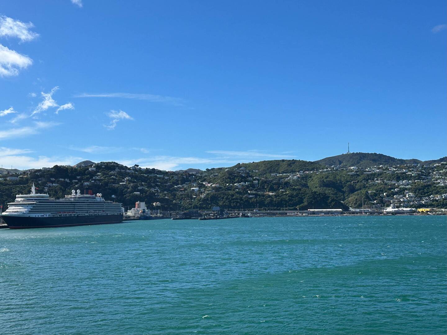 Queen Elizabeth is still at dock in Wellington