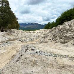 Flussbeet Cafayate vor der Brücke