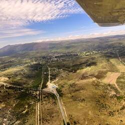 Hauptstrasse, im Hintergrund La Cumbre