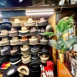 das Hutgeschäft ist legendär