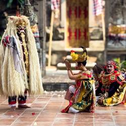 Sadewa begging Rangda not to take his life — Barong & Keris Dance.