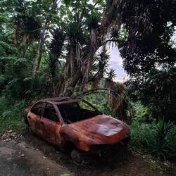 Schrottautos stehen auch überall rum, können aber sehr fotogen sein