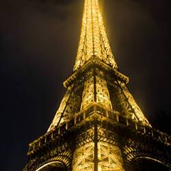 Tour Eiffel kurz vor Mitternacht auf den 1.1.2012