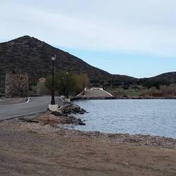 Über die Brücke auf die Halbinsel
