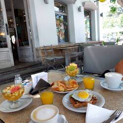 Königliches Frühstück für ein paar wenige Franken 👌😁