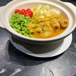 Sour soup with pickled cabbage, peas