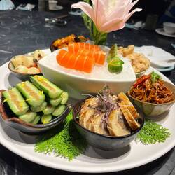 Appetizers like tofu skin