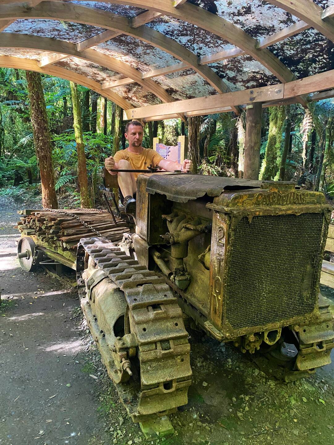 Stolzer Traktorfahrer