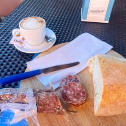 Frühstück in Saturnia