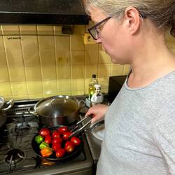 Charring tomatoes for the sauce