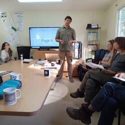 First instraction vom Wisal, einem der drei Mitarbeiter