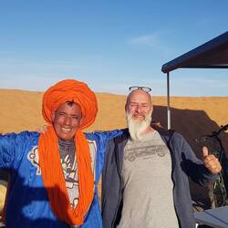 Hassan, wie viele Marokkaner ein Sprachtalent und gute Seele des Platzes