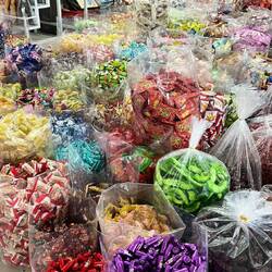 Süßigkeiten auf dem Nachtmarkt