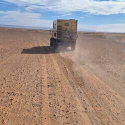 böse Wellblechpiste zum Schluss