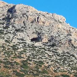 Die Höhle aus der Schlussszene von Alexis Sorbas