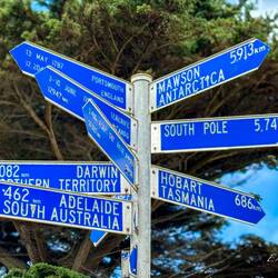 Distance Marker ... the Great South West Trail — Portland, VIC.