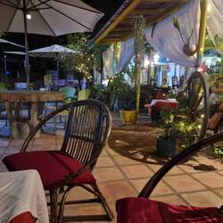Die Terrasse von unserem Hotel