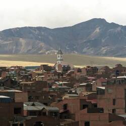 ... und bis zur Kordillere, jeweils mit Obermaier-Kirche