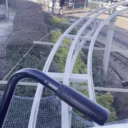 Mit diesem Wahnnsinns Gefährt mussten wir dann auch noch eine Runde drehen