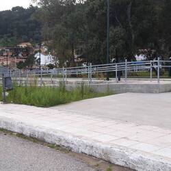 Katokolo Bahnhof, Zug nur wenn Kreuzfahrer da sind