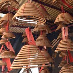 Ein kurzer Stop am Man-Mo-Tempel.