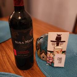 The host had a bottle of wine, 2 cold Imperial beer and 2 chocolate bars for our arrival. So kind.