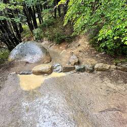 Staumauer - ohne seitlichen Abfluss