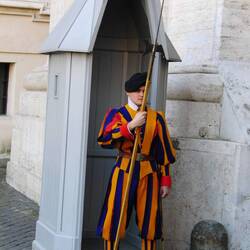 auch immer gerne fotografiert - die Schweizer Gardisten