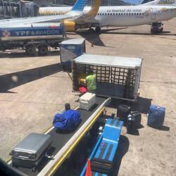 Schön wenn man seinen Backpack im Flugzeug sieht😍
