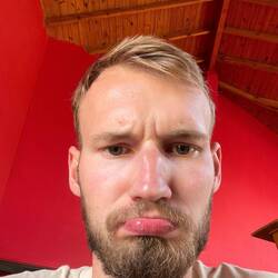 Ja, hab mich schon lange nicht mehr rasiert 🧔‍♂️