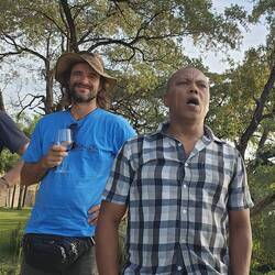 Martin II sang begeistert mit 🎶.