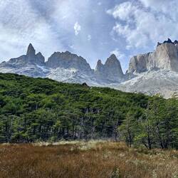 Rechts die Cuernos "Hörner"