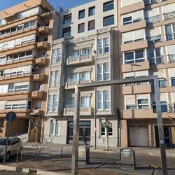 Nocheinmal alt mit neu verbunden. Sieht ein bisschen erdrückt aus.