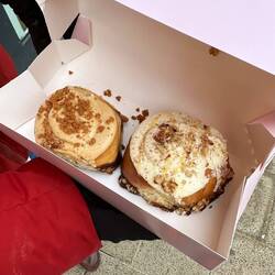 Tasty vegan cinnamon buns!