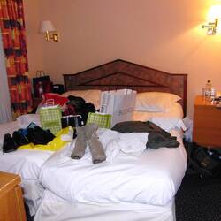 Hotelzimmer nach dem Shoppingbummel