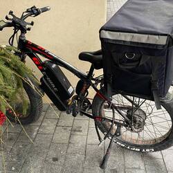 Einer der vielen Räder, welche in Torono ständig an einem vorbeifahren