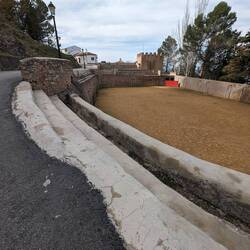 Die Stierkampfarena (die gab´s wohl in jedem Dorf)