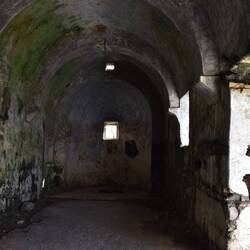 Intérieur d'une église abandonnée