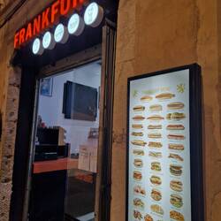 Frankfurter scheinen hier ein Ding zu sein.