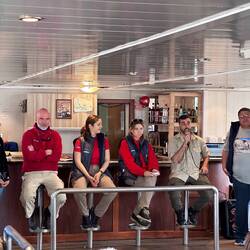 Die Crew stellt sich vor