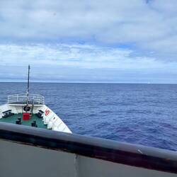 Rechts ganz klein der Eisberg