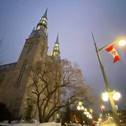 Ebenfalls sehr ansehnlich bei Nacht!