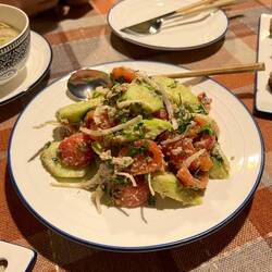 Cucumber and tomato salad with walnuts