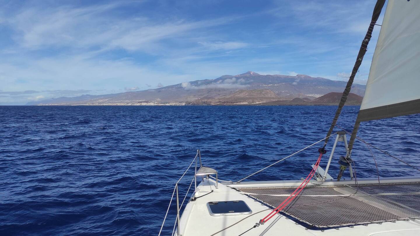 31.10.23 Volcano Teide on Teneriffa in sight
