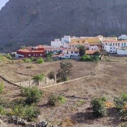 Village Agulo 1000 citizens - former banana production