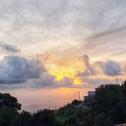 Sonnenaufgang heute mal mit Bewölkung