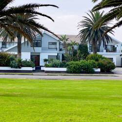 Gegenüber solche Villen