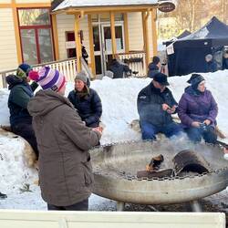 Überall wärmende Feuerstellen 🔥