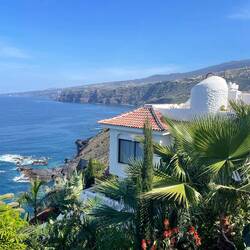 Tolle Ausblicke: über die Klippen hinweg Richtung Norden (Santa Cruz)