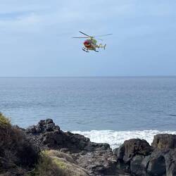 Der Rettungshubschrauber naht.